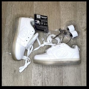 NEW KIDS WHITE HEELYS PREMIUM LIGHTS ROLLEr SHOES